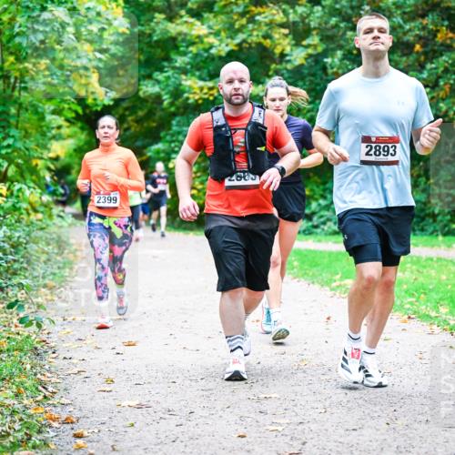 12.10.2025 - Bramfelder Halbmarathon 2025 Dr. Thomas Lammeyer http://msf.ph/oto/9358295 12.10.2025 11:03:57 Laufen 2399, 2893 meine-sportfotos.de