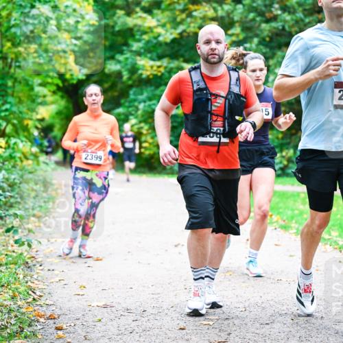 12.10.2025 - Bramfelder Halbmarathon 2025 Dr. Thomas Lammeyer http://msf.ph/oto/9358299 12.10.2025 11:03:57 Laufen 2399, 5, 2893 meine-sportfotos.de