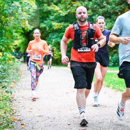 12.10.2025 - Bramfelder Halbmarathon 2025 Dr. Thomas Lammeyer http://msf.ph/oto/9358300 12.10.2025 11:03:57 Laufen 2399, 2893 meine-sportfotos.de