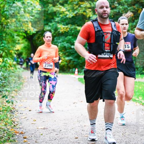 12.10.2025 - Bramfelder Halbmarathon 2025 Dr. Thomas Lammeyer http://msf.ph/oto/9358302 12.10.2025 11:03:58 Laufen 2399, 15, 2893 meine-sportfotos.de