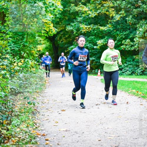 12.10.2025 - Bramfelder Halbmarathon 2025 Dr. Thomas Lammeyer http://msf.ph/oto/9358333 12.10.2025 11:04:04 Laufen 2421, 2343, 2895 meine-sportfotos.de