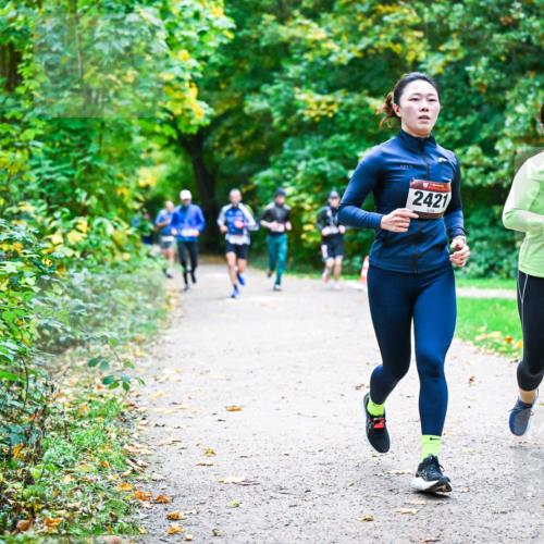 12.10.2025 - Bramfelder Halbmarathon 2025 Dr. Thomas Lammeyer http://msf.ph/oto/9358343 12.10.2025 11:04:06 Laufen 2421, 2343 meine-sportfotos.de