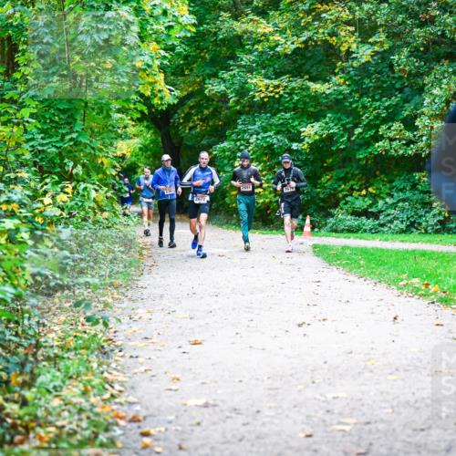 12.10.2025 - Bramfelder Halbmarathon 2025 Dr. Thomas Lammeyer http://msf.ph/oto/9358348 12.10.2025 11:04:07 Laufen 2672, 2891, 2421 meine-sportfotos.de