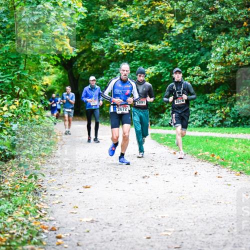 12.10.2025 - Bramfelder Halbmarathon 2025 Dr. Thomas Lammeyer http://msf.ph/oto/9358361 12.10.2025 11:04:10 Laufen 2363, 2672, 2891, 2676 meine-sportfotos.de