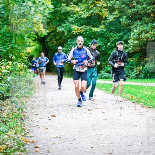 12.10.2025 - Bramfelder Halbmarathon 2025 Dr. Thomas Lammeyer http://msf.ph/oto/9358364 12.10.2025 11:04:10 Laufen 2363, 2672, 257 meine-sportfotos.de