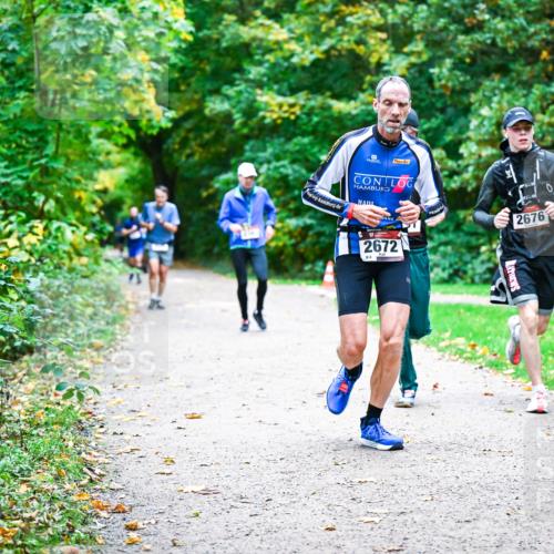 12.10.2025 - Bramfelder Halbmarathon 2025 Dr. Thomas Lammeyer http://msf.ph/oto/9358372 12.10.2025 11:04:11 Laufen 2676, 2672, 86 meine-sportfotos.de