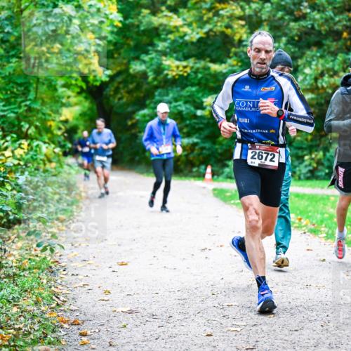 12.10.2025 - Bramfelder Halbmarathon 2025 Dr. Thomas Lammeyer http://msf.ph/oto/9358374 12.10.2025 11:04:11 Laufen 2672, 86, 2676 meine-sportfotos.de