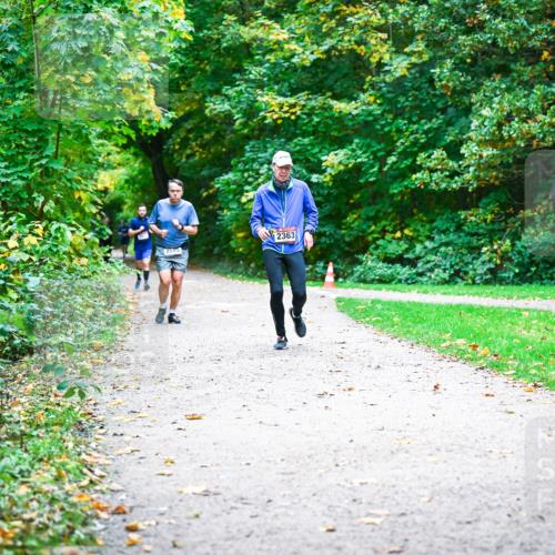 12.10.2025 - Bramfelder Halbmarathon 2025 Dr. Thomas Lammeyer http://msf.ph/oto/9358381 12.10.2025 11:04:13 Laufen 2363, 2585 meine-sportfotos.de