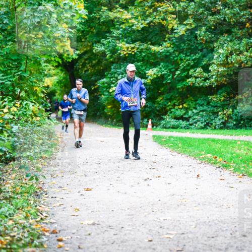 12.10.2025 - Bramfelder Halbmarathon 2025 Dr. Thomas Lammeyer http://msf.ph/oto/9358382 12.10.2025 11:04:13 Laufen 2565, 2363 meine-sportfotos.de