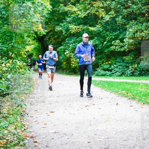 12.10.2025 - Bramfelder Halbmarathon 2025 Dr. Thomas Lammeyer http://msf.ph/oto/9358388 12.10.2025 11:04:14 Laufen 2585, 2363 meine-sportfotos.de