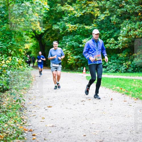 12.10.2025 - Bramfelder Halbmarathon 2025 Dr. Thomas Lammeyer http://msf.ph/oto/9358395 12.10.2025 11:04:14 Laufen 2585, 2363 meine-sportfotos.de