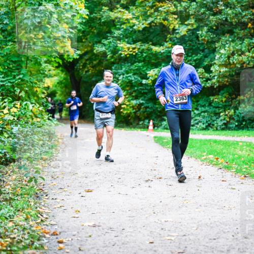 12.10.2025 - Bramfelder Halbmarathon 2025 Dr. Thomas Lammeyer http://msf.ph/oto/9358396 12.10.2025 11:04:15 Laufen 2363, 2585 meine-sportfotos.de