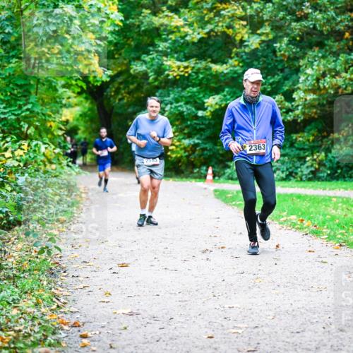 12.10.2025 - Bramfelder Halbmarathon 2025 Dr. Thomas Lammeyer http://msf.ph/oto/9358397 12.10.2025 11:04:15 Laufen 2363, 2585 meine-sportfotos.de