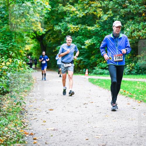 12.10.2025 - Bramfelder Halbmarathon 2025 Dr. Thomas Lammeyer http://msf.ph/oto/9358401 12.10.2025 11:04:15 Laufen 2363, 2585 meine-sportfotos.de