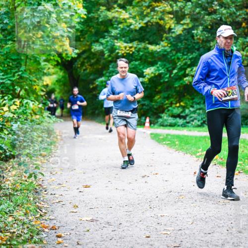 12.10.2025 - Bramfelder Halbmarathon 2025 Dr. Thomas Lammeyer http://msf.ph/oto/9358405 12.10.2025 11:04:16 Laufen 2585, 63 meine-sportfotos.de