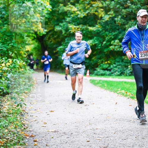 12.10.2025 - Bramfelder Halbmarathon 2025 Dr. Thomas Lammeyer http://msf.ph/oto/9358407 12.10.2025 11:04:16 Laufen 2363, 2585 meine-sportfotos.de