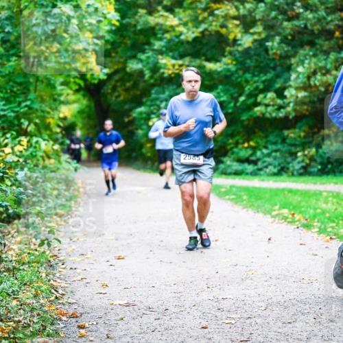 12.10.2025 - Bramfelder Halbmarathon 2025 Dr. Thomas Lammeyer http://msf.ph/oto/9358411 12.10.2025 11:04:17 Laufen 2585, 2363 meine-sportfotos.de