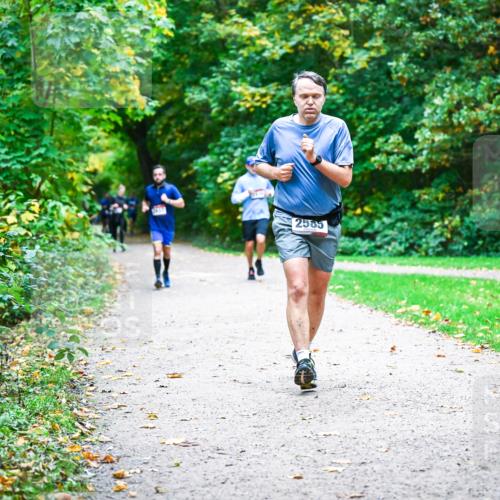 12.10.2025 - Bramfelder Halbmarathon 2025 Dr. Thomas Lammeyer http://msf.ph/oto/9358412 12.10.2025 11:04:17 Laufen 2585 meine-sportfotos.de