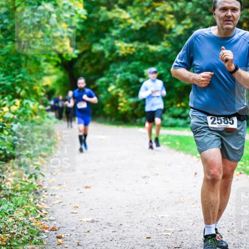 12.10.2025 - Bramfelder Halbmarathon 2025 Dr. Thomas Lammeyer http://msf.ph/oto/9358423 12.10.2025 11:04:19 Laufen 2585 meine-sportfotos.de