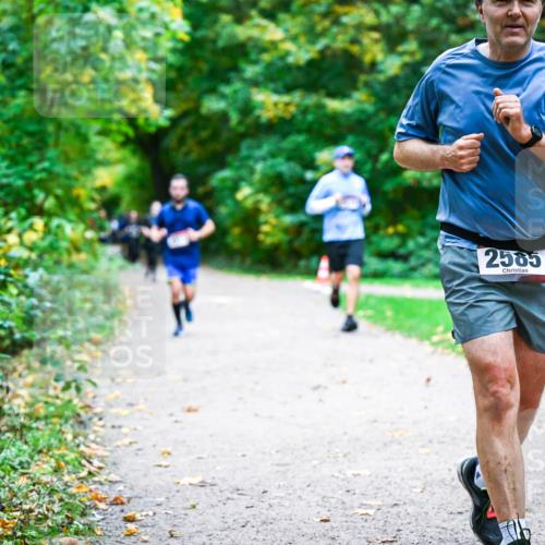 12.10.2025 - Bramfelder Halbmarathon 2025 Dr. Thomas Lammeyer http://msf.ph/oto/9358424 12.10.2025 11:04:19 Laufen 2585 meine-sportfotos.de