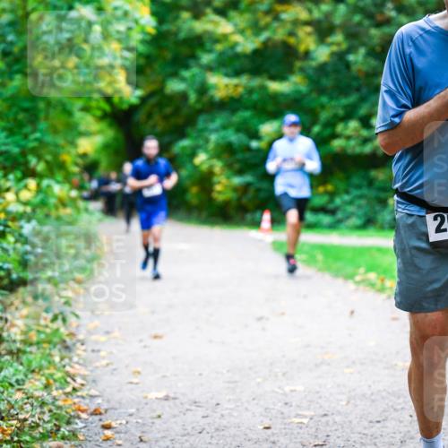 12.10.2025 - Bramfelder Halbmarathon 2025 Dr. Thomas Lammeyer http://msf.ph/oto/9358426 12.10.2025 11:04:19 Laufen 2585 meine-sportfotos.de