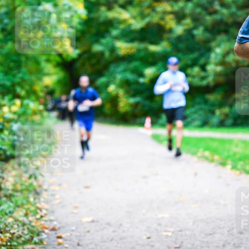 12.10.2025 - Bramfelder Halbmarathon 2025 Dr. Thomas Lammeyer http://msf.ph/oto/9358429 12.10.2025 11:04:20 Laufen 2 meine-sportfotos.de
