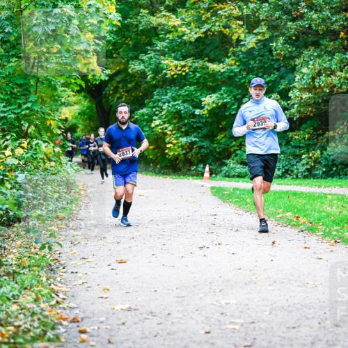 12.10.2025 - Bramfelder Halbmarathon 2025 Dr. Thomas Lammeyer http://msf.ph/oto/9358430 12.10.2025 11:04:20 Laufen 2937, 2930 meine-sportfotos.de