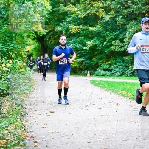 12.10.2025 - Bramfelder Halbmarathon 2025 Dr. Thomas Lammeyer http://msf.ph/oto/9358439 12.10.2025 11:04:21 Laufen 2937, 2939 meine-sportfotos.de