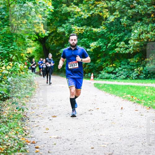 12.10.2025 - Bramfelder Halbmarathon 2025 Dr. Thomas Lammeyer http://msf.ph/oto/9358443 12.10.2025 11:04:22 Laufen 2937, 2939 meine-sportfotos.de