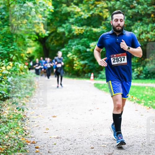 12.10.2025 - Bramfelder Halbmarathon 2025 Dr. Thomas Lammeyer http://msf.ph/oto/9358453 12.10.2025 11:04:23 Laufen 2937 meine-sportfotos.de