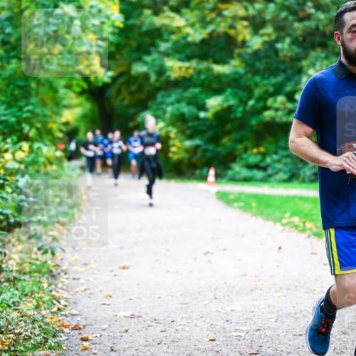 12.10.2025 - Bramfelder Halbmarathon 2025 Dr. Thomas Lammeyer http://msf.ph/oto/9358456 12.10.2025 11:04:24 Laufen 937 meine-sportfotos.de
