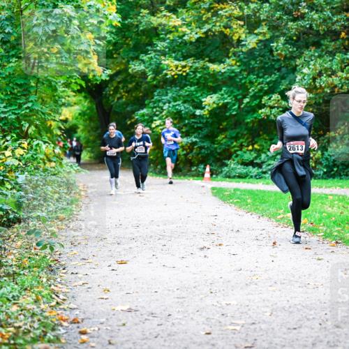 12.10.2025 - Bramfelder Halbmarathon 2025 Dr. Thomas Lammeyer http://msf.ph/oto/9358471 12.10.2025 11:04:27 Laufen 2305, 230, 2613 meine-sportfotos.de