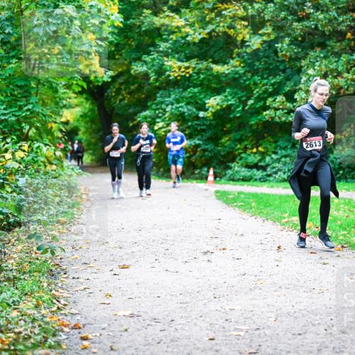 12.10.2025 - Bramfelder Halbmarathon 2025 Dr. Thomas Lammeyer http://msf.ph/oto/9358472 12.10.2025 11:04:27 Laufen 2613 meine-sportfotos.de
