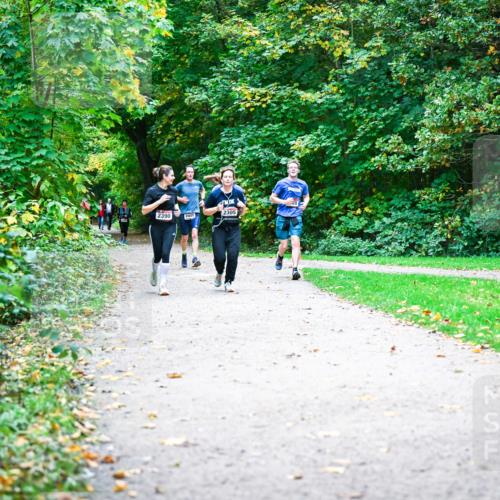 12.10.2025 - Bramfelder Halbmarathon 2025 Dr. Thomas Lammeyer http://msf.ph/oto/9358484 12.10.2025 11:04:28 Laufen 2390, 2449, 2305 meine-sportfotos.de