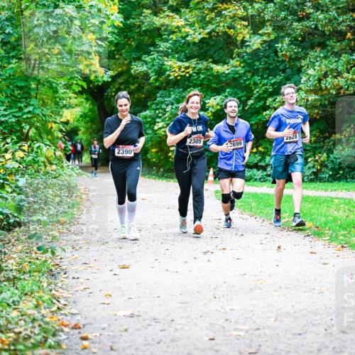 12.10.2025 - Bramfelder Halbmarathon 2025 Dr. Thomas Lammeyer http://msf.ph/oto/9358500 12.10.2025 11:04:31 Laufen 2305, 28, 2390, 42699 meine-sportfotos.de