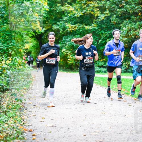 12.10.2025 - Bramfelder Halbmarathon 2025 Dr. Thomas Lammeyer http://msf.ph/oto/9358506 12.10.2025 11:04:32 Laufen 99, 2390, 2305, 2828 meine-sportfotos.de