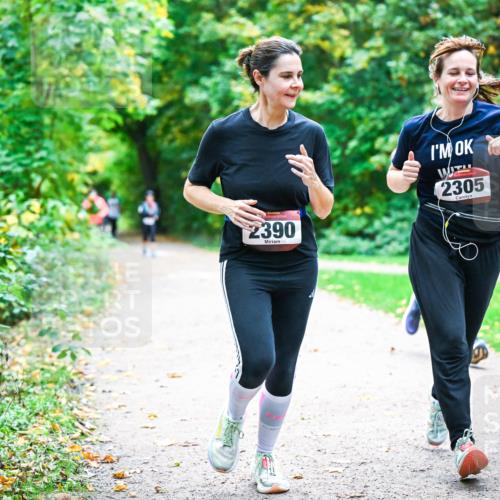 12.10.2025 - Bramfelder Halbmarathon 2025 Dr. Thomas Lammeyer http://msf.ph/oto/9358517 12.10.2025 11:04:34 Laufen 2390, 2305 meine-sportfotos.de