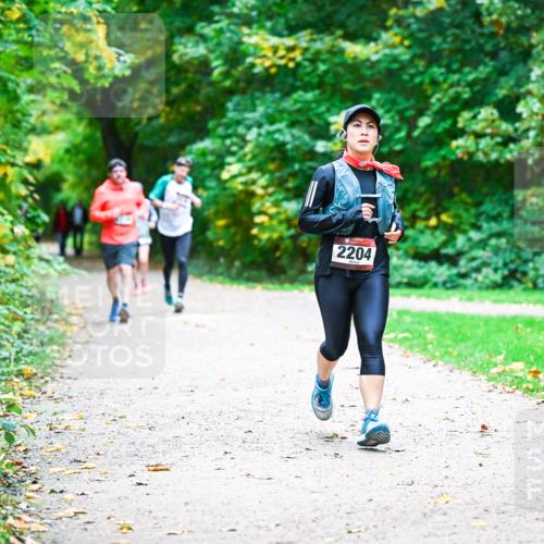 12.10.2025 - Bramfelder Halbmarathon 2025 Dr. Thomas Lammeyer http://msf.ph/oto/9358528 12.10.2025 11:04:42 Laufen 2204 meine-sportfotos.de