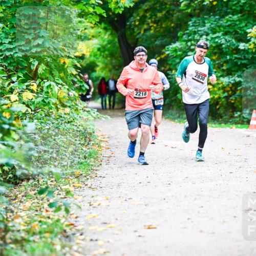 12.10.2025 - Bramfelder Halbmarathon 2025 Dr. Thomas Lammeyer http://msf.ph/oto/9358535 12.10.2025 11:04:44 Laufen 2218, 2500, 2830 meine-sportfotos.de