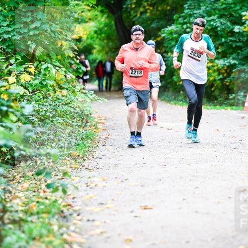 12.10.2025 - Bramfelder Halbmarathon 2025 Dr. Thomas Lammeyer http://msf.ph/oto/9358536 12.10.2025 11:04:44 Laufen 2218, 2830 meine-sportfotos.de