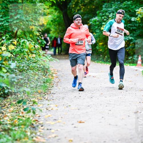 12.10.2025 - Bramfelder Halbmarathon 2025 Dr. Thomas Lammeyer http://msf.ph/oto/9358540 12.10.2025 11:04:45 Laufen 218, 2500, 2830 meine-sportfotos.de