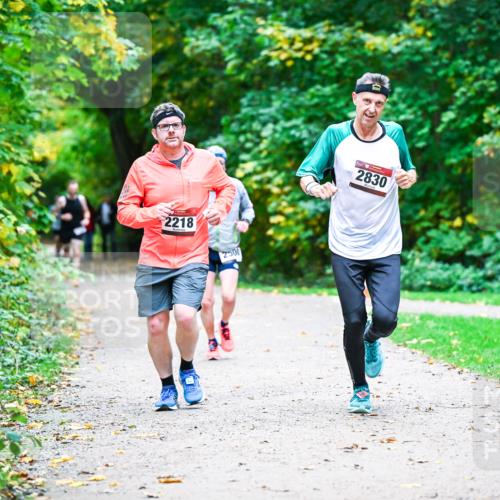 12.10.2025 - Bramfelder Halbmarathon 2025 Dr. Thomas Lammeyer http://msf.ph/oto/9358550 12.10.2025 11:04:46 Laufen 2218, 2500, 2830 meine-sportfotos.de