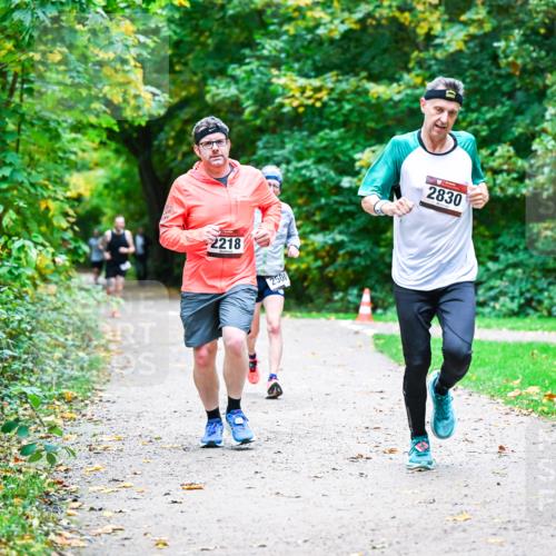 12.10.2025 - Bramfelder Halbmarathon 2025 Dr. Thomas Lammeyer http://msf.ph/oto/9358556 12.10.2025 11:04:47 Laufen 2218, 2500, 2830 meine-sportfotos.de