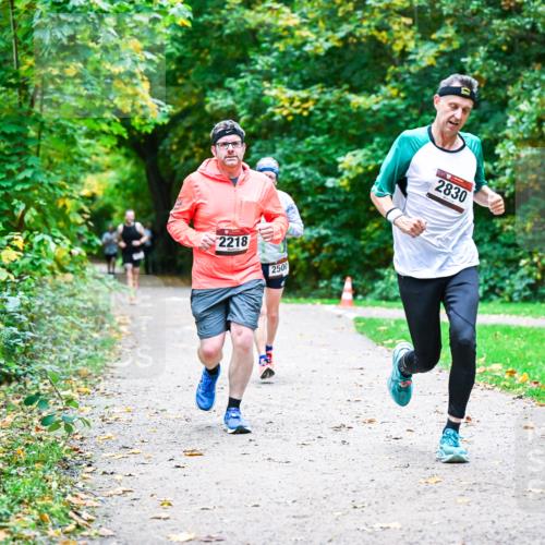 12.10.2025 - Bramfelder Halbmarathon 2025 Dr. Thomas Lammeyer http://msf.ph/oto/9358558 12.10.2025 11:04:47 Laufen 2218, 2500, 2830 meine-sportfotos.de