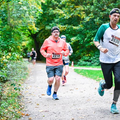 12.10.2025 - Bramfelder Halbmarathon 2025 Dr. Thomas Lammeyer http://msf.ph/oto/9358564 12.10.2025 11:04:48 Laufen 2218, 2500, 2830 meine-sportfotos.de