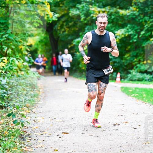 12.10.2025 - Bramfelder Halbmarathon 2025 Dr. Thomas Lammeyer http://msf.ph/oto/9358585 12.10.2025 11:04:55 Laufen 2823 meine-sportfotos.de