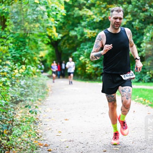 12.10.2025 - Bramfelder Halbmarathon 2025 Dr. Thomas Lammeyer http://msf.ph/oto/9358593 12.10.2025 11:04:56 Laufen 2623 meine-sportfotos.de