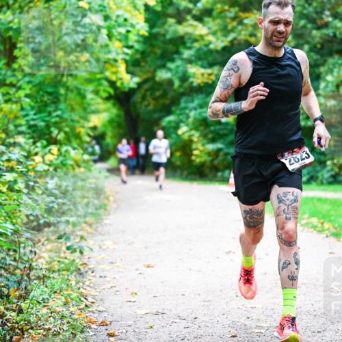 12.10.2025 - Bramfelder Halbmarathon 2025 Dr. Thomas Lammeyer http://msf.ph/oto/9358594 12.10.2025 11:04:56 Laufen 2823 meine-sportfotos.de