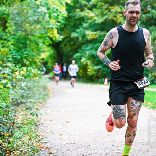 12.10.2025 - Bramfelder Halbmarathon 2025 Dr. Thomas Lammeyer http://msf.ph/oto/9358595 12.10.2025 11:04:56 Laufen 2823 meine-sportfotos.de