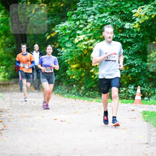 12.10.2025 - Bramfelder Halbmarathon 2025 Dr. Thomas Lammeyer http://msf.ph/oto/9358599 12.10.2025 11:04:59 Laufen 684, 2679, 2756 meine-sportfotos.de
